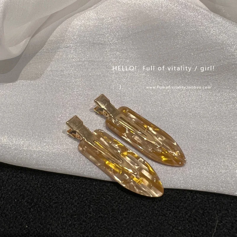 Sakura Pink Seamless Hair Clips - Set of 2/4 PCs - Image 10