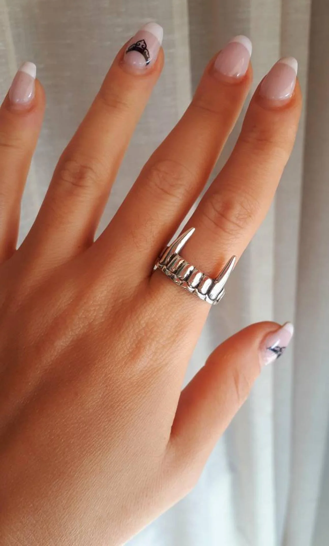 Vampire Personality Teeth Retro Men's And Women's Alloy Ring - Image 5